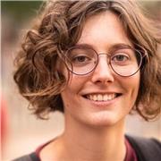 Profesora con más de 4 años de experiencia especializada en inglés y matemáticas